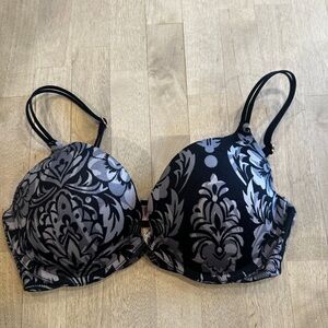 Victoria's Secret Black and Gray Damask Underwire Bra